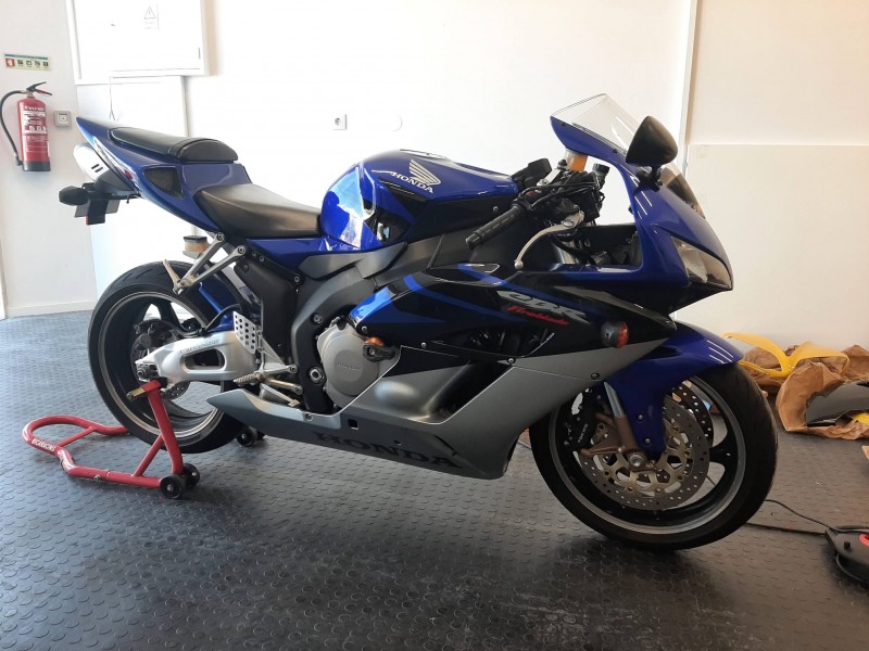 Honda CBR 1000 RR - 2005
